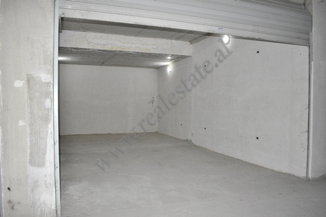 Warehouse for rent in Dibra street near Vila Gold in Tirana, Albania.
It is positioned on the under